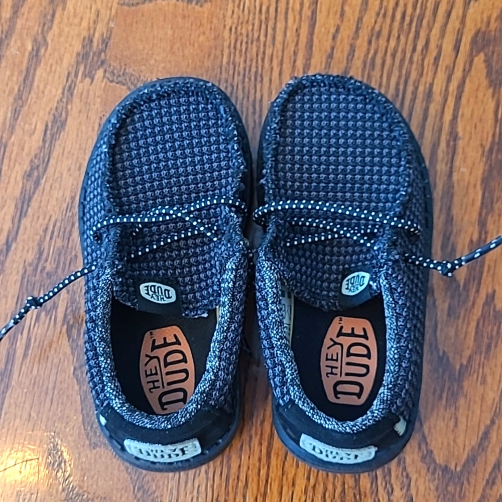 Boys/Toddler Hey Dude Shoes, new!